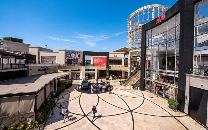 Instalaciones de Jockey Plaza